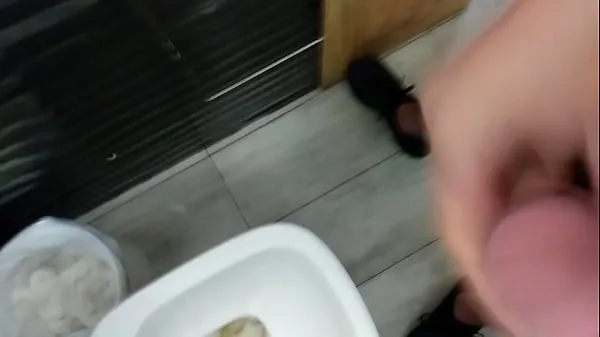 I migliori video Handjob in public bathroom with cumshot power