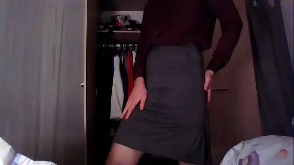 Video Sexy crossdresser secretary ejaculating just for you in silk and skirt quyền lực hay nhất