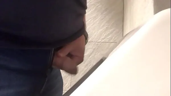 Τα καλύτερα βίντεο Public Toilet Cumshot ισχύος