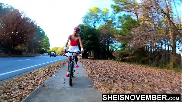 Najboljši videoposnetki Public Nudity Bicycle Riding Babe Under Upskirt Booty, Tiny Msnovember Ebony Butt Reality 4k On Sheisnovember moči