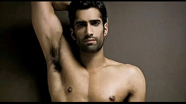 Meilleures vidéos sur la puissance Desi Male Model photoshoot nue