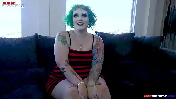 Die besten Gothy Vixen debütiert auf Power-Videos