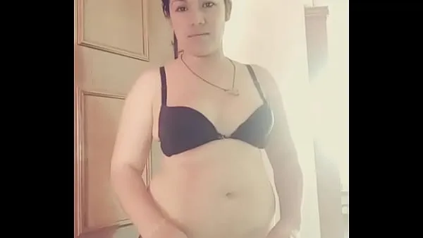 I migliori video La paffuta Erica si spoglia nuda power