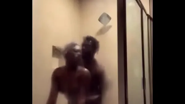 Meilleures vidéos sur la puissance SEXE DE DOUCHE CHAUDE VOUS ALLEZ À CUM DUR