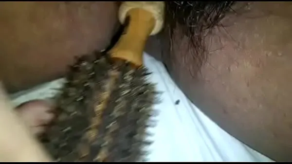 Los mejores videos de Coño peludo casada con el pelo bonito y suave de la perra caliente con ganas de polla. Comenta que da un esquema poder