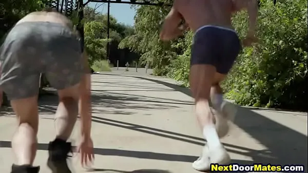 A legjobb Gay friends workout before bareback anal teljesítményű videók