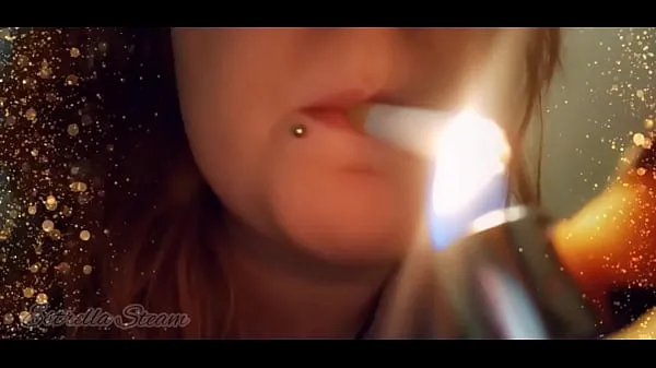 最佳Close up - Smoking Fetish without hands电源视频