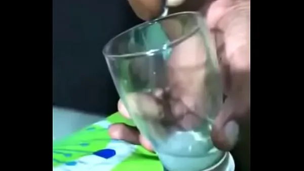 Die besten Pisse trinken mit Rum von nacktem indischen Schwulen Power-Videos