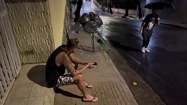 Meilleures vidéos sur la puissance Un carioca mangeant le cul glouton d'un mineiro un jour de pluie