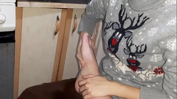 Najlepšie Lesbian fetishist tongue fucked my feet výkonné videá