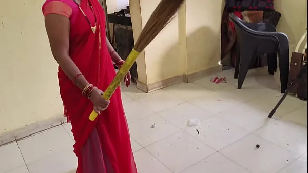 Τα καλύτερα βίντεο Desi Bhabhi fucks with her boss while sweeping ισχύος