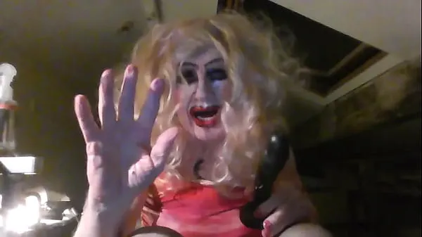 A legjobb Tranny Sarah, masturbates her tiny dicklet, fucks herself with dildo, tells you she wants you to piss all over her, then bend over for all your cocks, like a real milf execept she isn't, but she's not a real man either teljesítményű videók