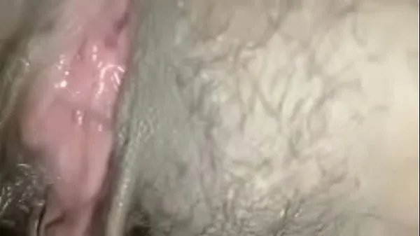 I migliori video La sborra le riempie il clitoride, allargandole la figa.La ragazza squillo le strofina il clitoride con il suo cazzo prima di infilargli il cazzo nel clitoride finché non c'è molto sperma, il cazzo è estremamente eccitato power