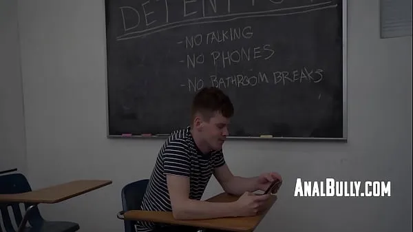 A legjobb Student Caught Stealing Phone And Sent To Detention teljesítményű videók